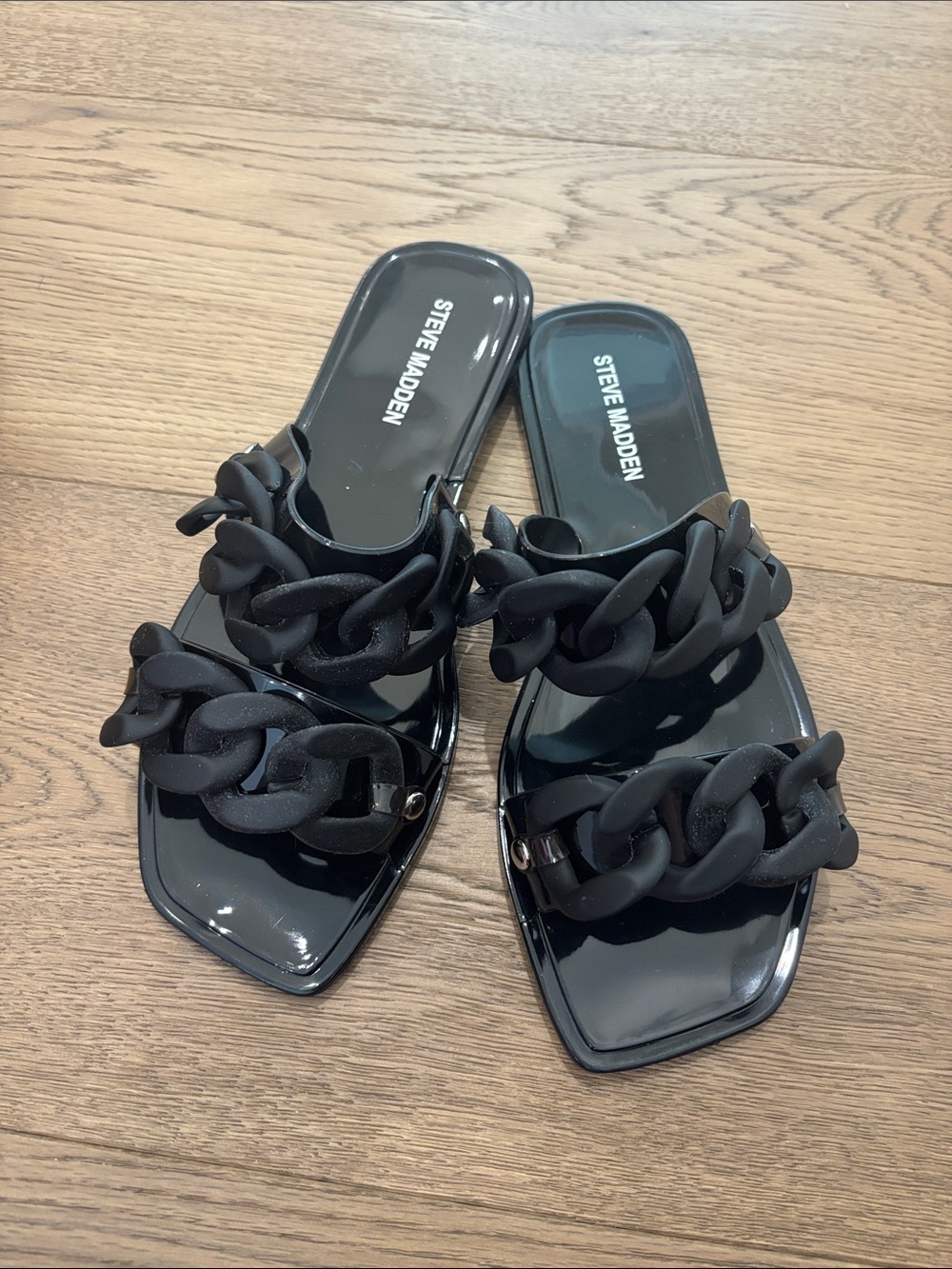Steve Madden Zimma Black Chain-Link Slide Sandals 7 summer pool vacation travel